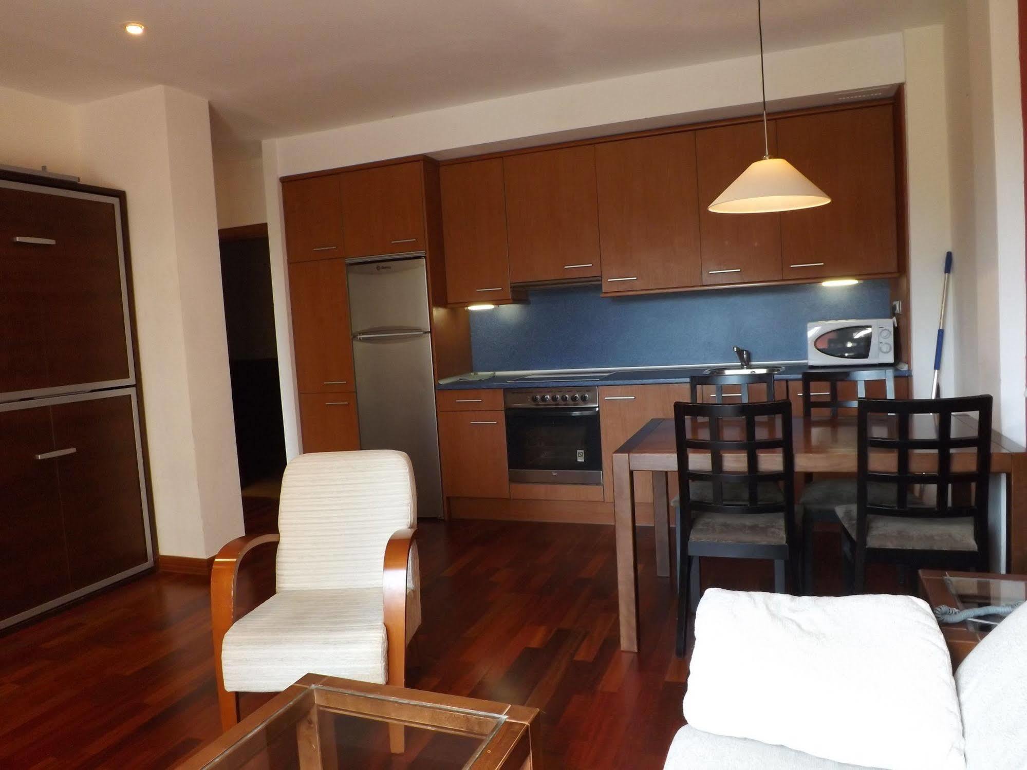 Roca Nevada Suites Villanúa Eksteriør billede