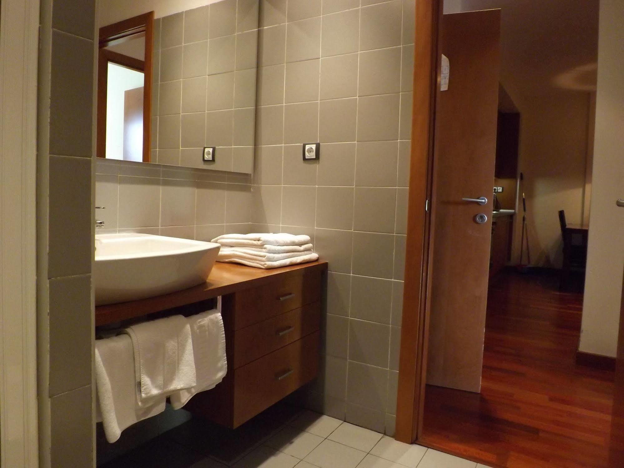 Roca Nevada Suites Villanúa Eksteriør billede